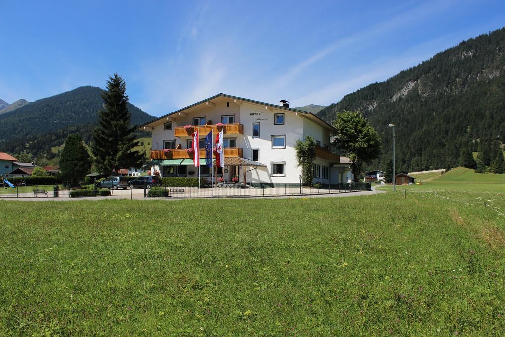 Naturparkhotel Florence Weissenbach am Lech Exterior foto