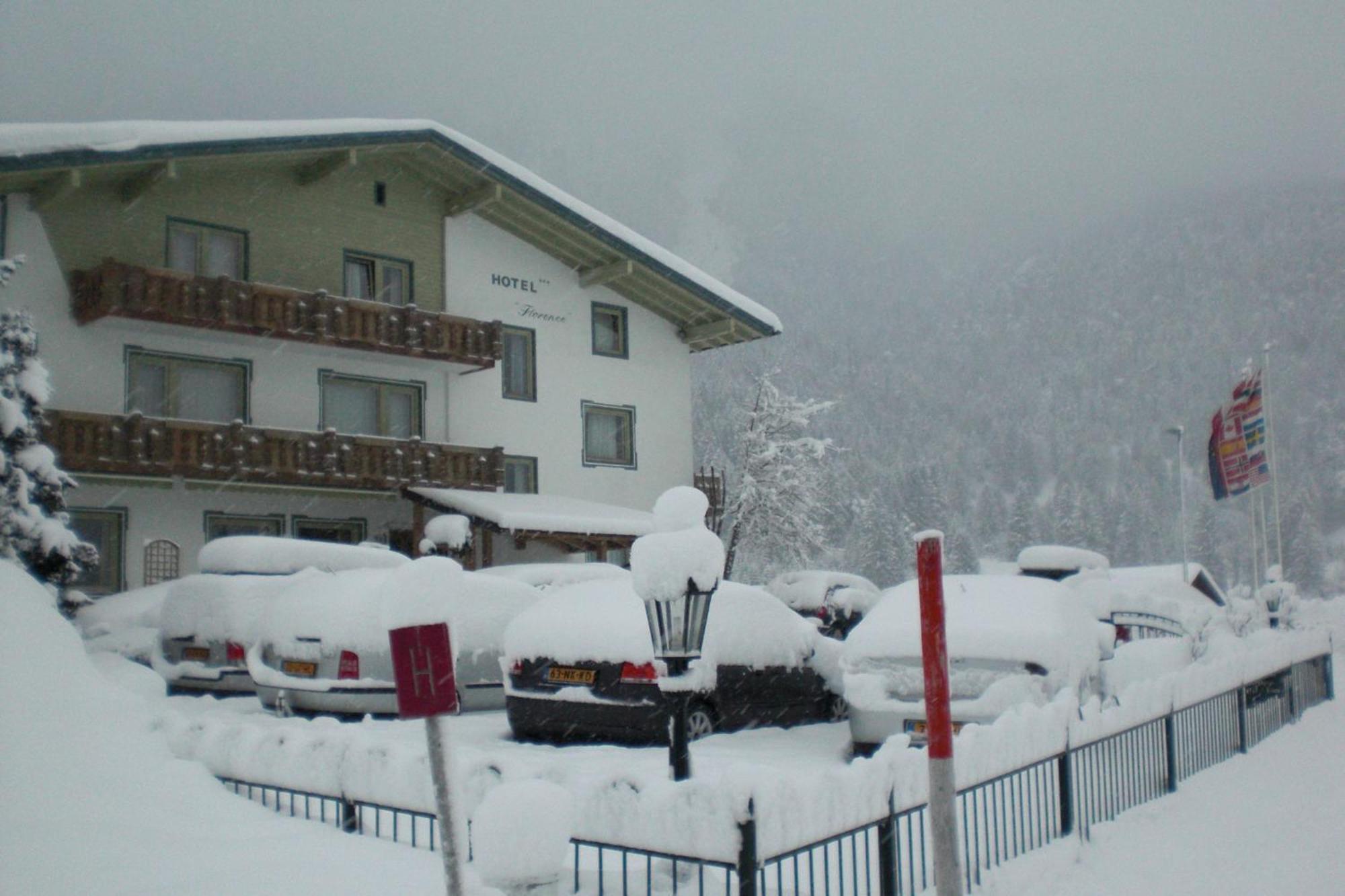 Naturparkhotel Florence Weissenbach am Lech Exterior foto