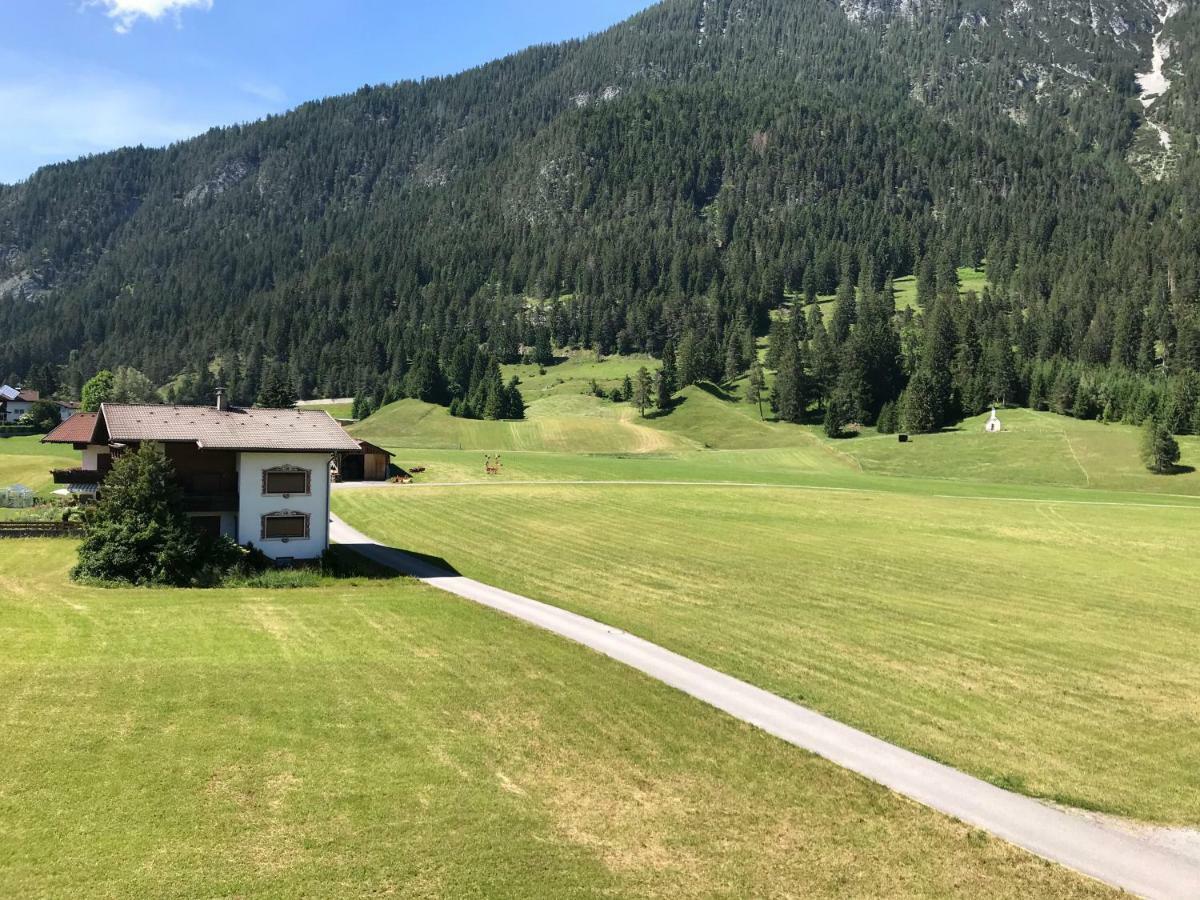 Naturparkhotel Florence Weissenbach am Lech Exterior foto